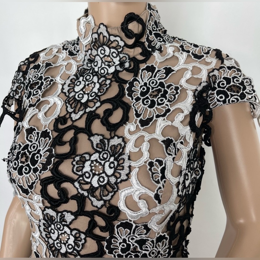 Monique Lhuillier Dress